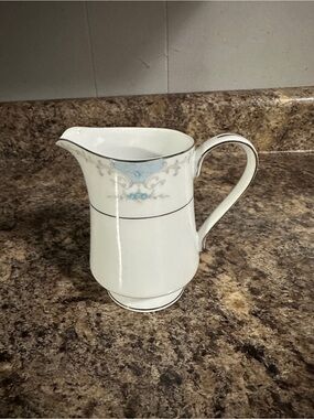 Fashion Royale Creamer Porcelain Petite Blue Flowers